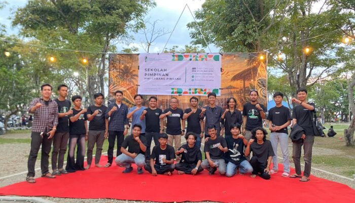 HMI Cabang Pinrang Gelar Sekolah Pimpinan di Pantai Stira, Dorong Lahirnya Kader Pemimpin Masa Depan