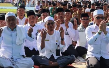 Kemarau Panjang, Pemkab Pinrang Gelar Shalat Istisqa Berjamaah di Halaman Kantor Bupati