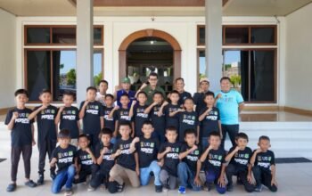 Sekda Pinrang Lepas Tim Sepak Bola Anak ke Piala Presiden di Makassar