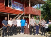Bupati-Kapolres Serahkan Bantuan Renovasi Rumah Layak Huni di Mattiro Bulu