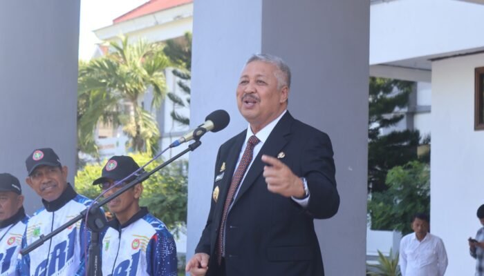 Pelepasan Kontingen Porseni PGRI Pinrang, Bupati Irwan Hamid Tekankan Peningkatan Mutu Pendidikan Melalui Kolaborasi