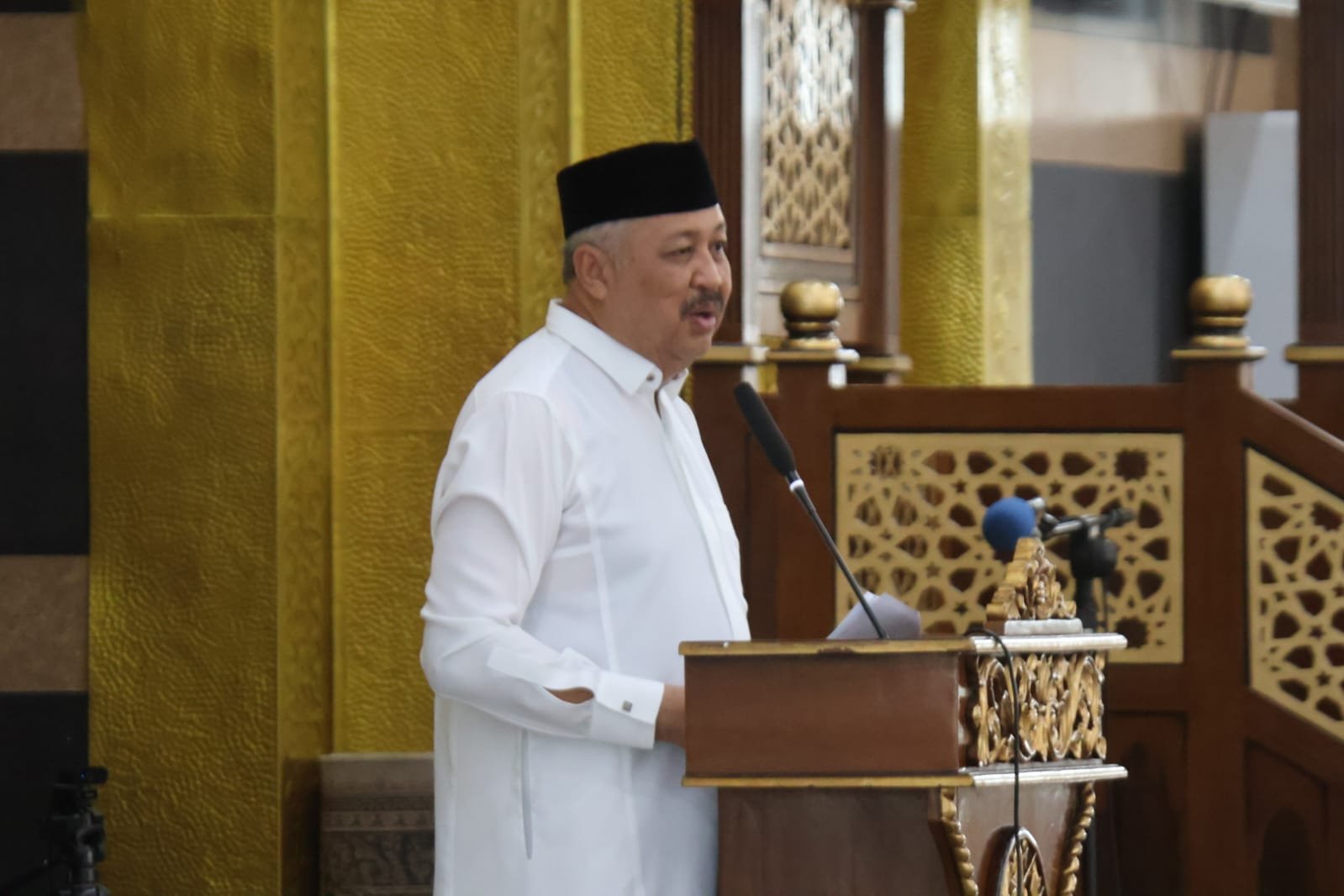 Ribuan masyarakat bersama Pemerintah Kabupaten Pinrang melaksanakan Salat Idul Adha 1447 H di Masjid Agung Al-Munawwir. Panitia kurban menerima total 2.603 hewan
