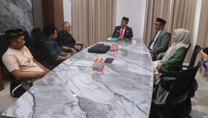 Wakil Bupati Pinrang Sebut Santri dan Pesantren Pilar Penting Pembangunan Karakter Bangsa