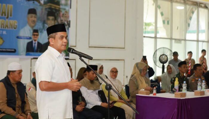 Wabup Sudirman Bungi Sambut Kepulangan 391 Jamaah Haji di Masjid Al-Munawwir