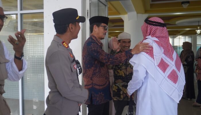 Kepulangan 130 Jamaah Haji Kloter 16 Pinrang Disambut Suasana Haru