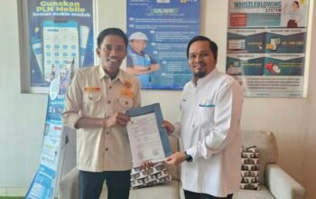PLN dan Pemuda Muhammadiyah Salurkan Listrik Gratis bagi Warga Kurang Mampu