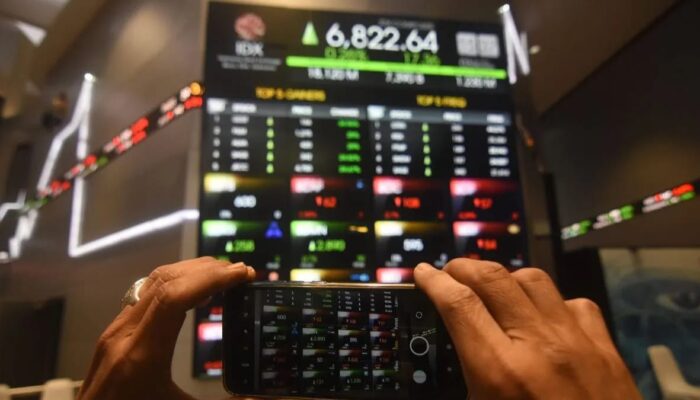 Jelang Rilis Data Inflasi PCE AS, IHSG Ditutup Melemah