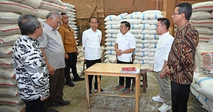 Jokowi Salurkan Bantuan Beras 10 Kg Setelah Pemilu