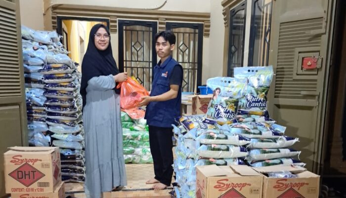 LazisMu Pinrang Salurkan Ratusan Paket Sembako Ramadan