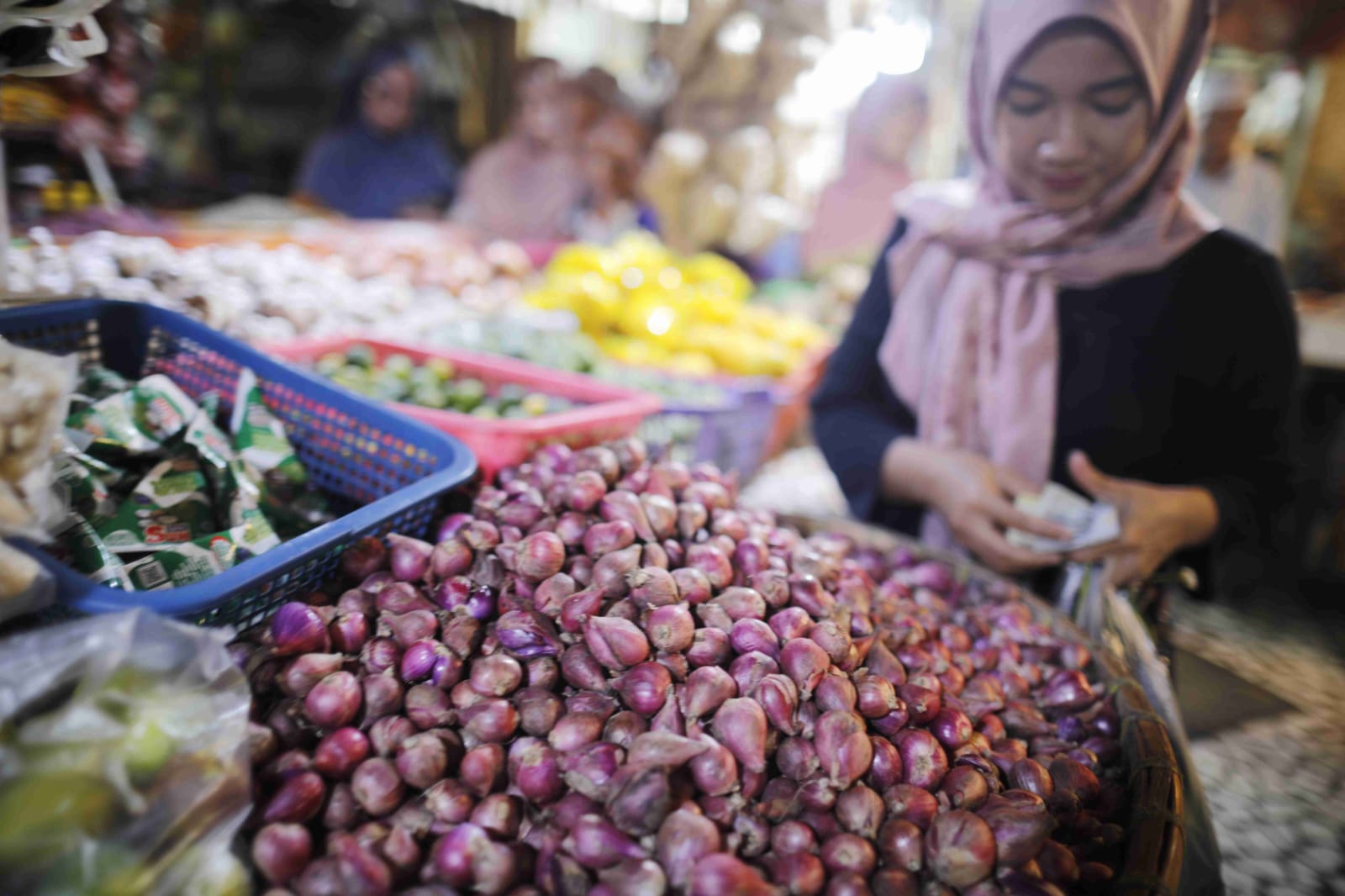 harga bawang merah (bamer) akan kembali normal dalam waktu sebulan ke depan