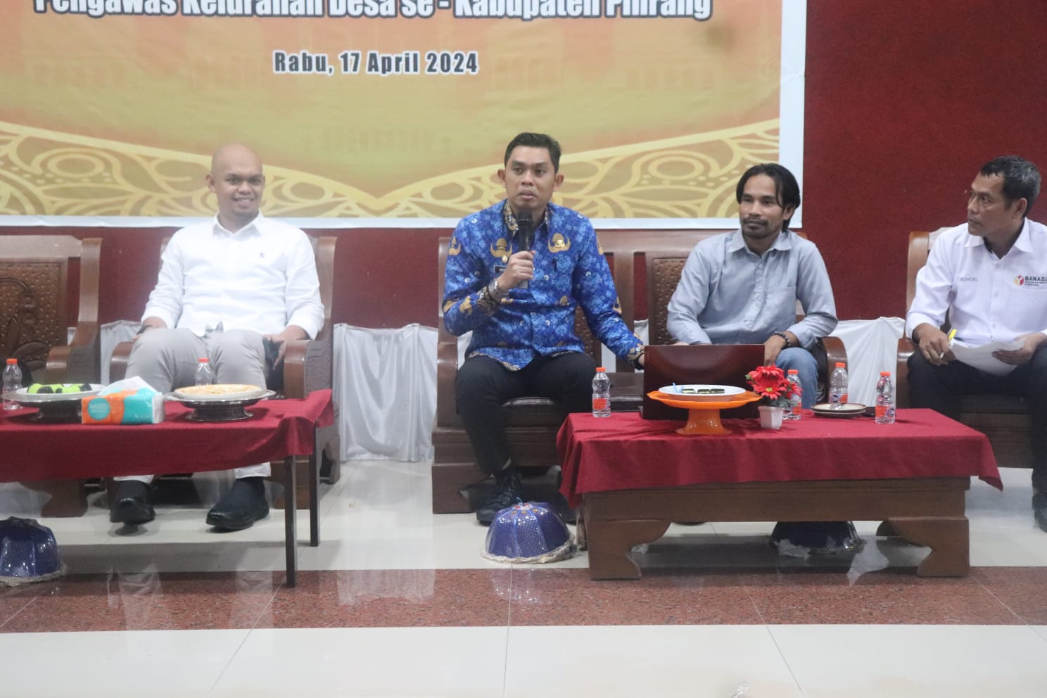 Narasumber pelatihan jurnalistik Bawaslu Pinrang, Kadis Kominfo dan Persandian Pinrang Andi Haswidy Rustam, Kabag Humas Bawaslu Sulsel serta anggota PWI Pinrang Rudi Hartono