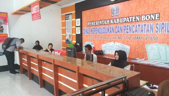 Empat Pegawai Disdukcapil Bone Dipecat Akibat Pungli