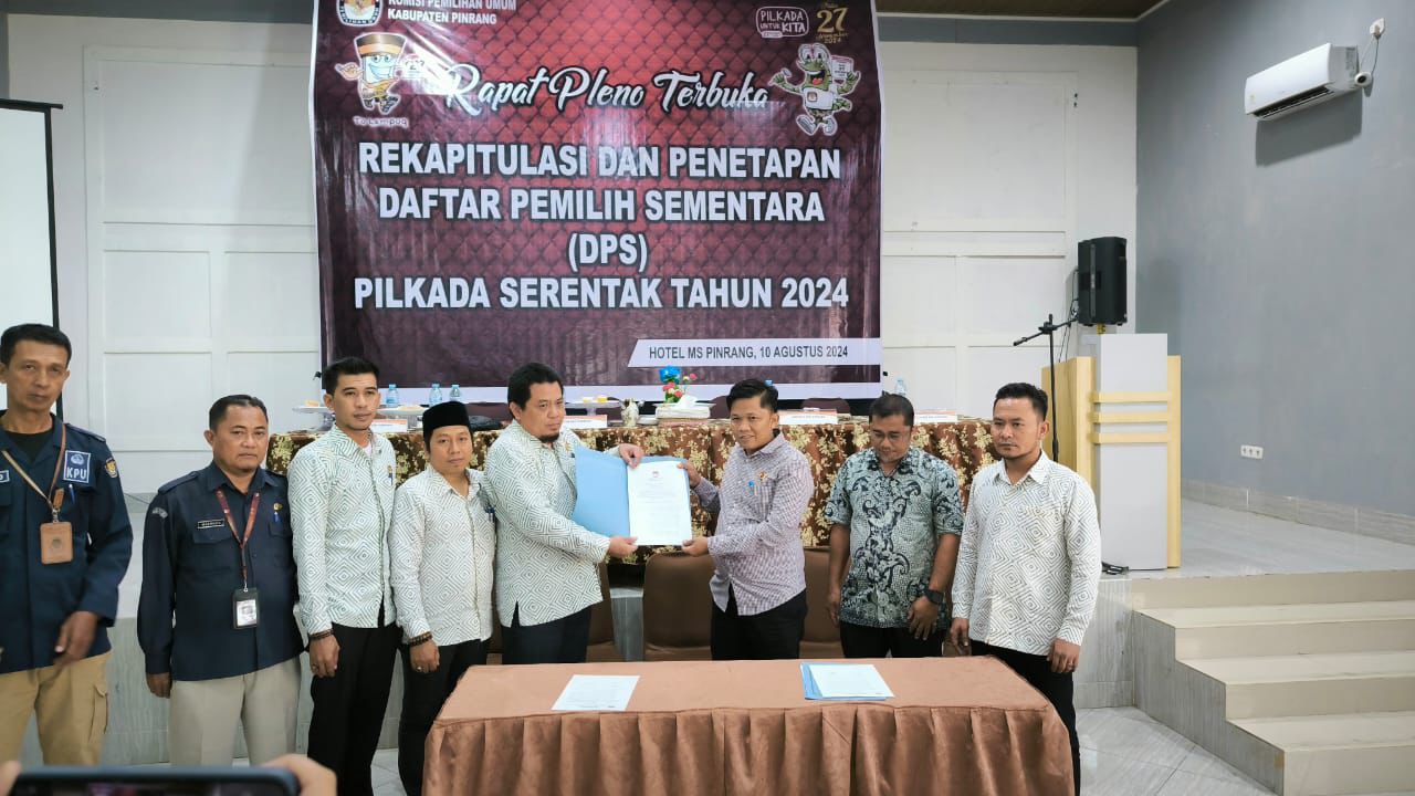 Bawaslu Pinrang Hadiri Rapat Pleno Rekapitulasi DPS KPU Pinrang