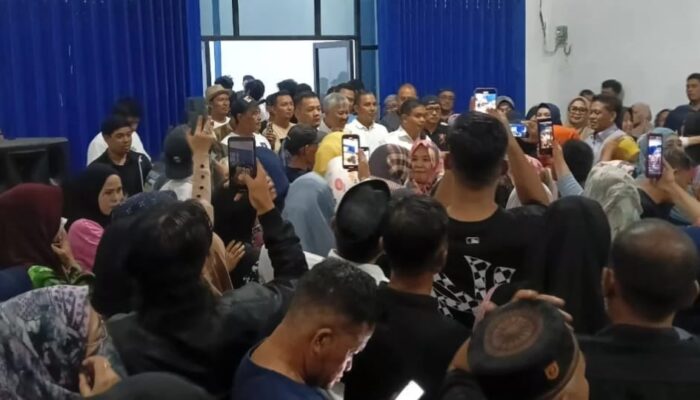 Irwan-Sudirman Sampaikan Kemenangan Versi Quick Count di Hadapan Pendukung