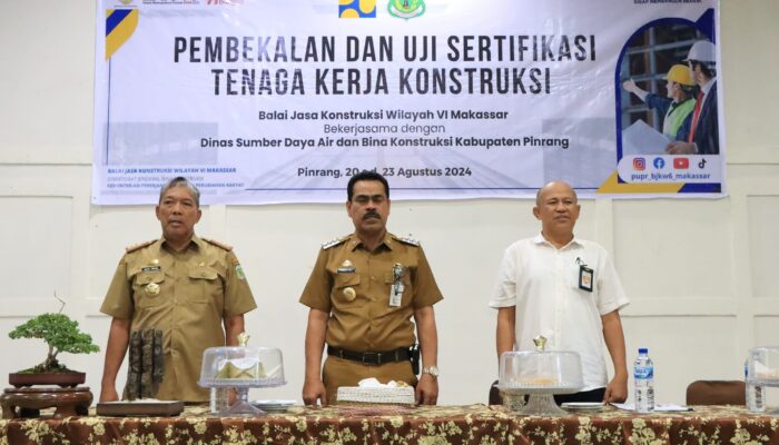 Pj Bupati Pinrang Buka Pembekalan Uji Kompetensi Tenaga Kerja Konstruksi