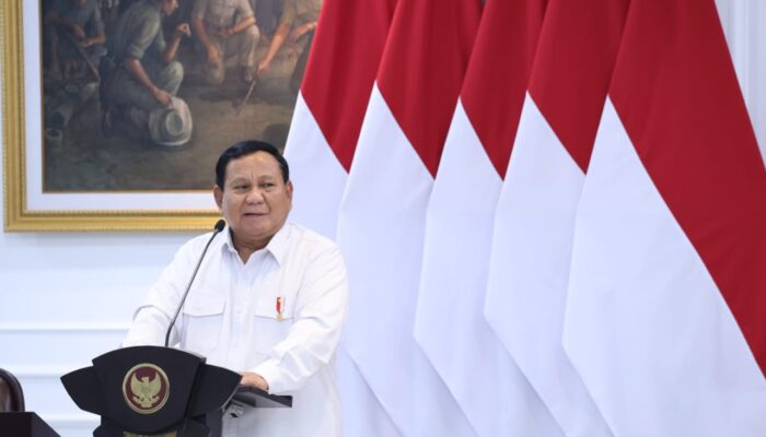 Prabowo Pangkas Perjalanan Dinas Rp20 T, Komitmen Perbaiki Sekolah