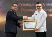 Sekretaris Daerah Provinsi Sulsel, Dr Jufri Rahman, menghadiri apel dalam rangka memperingati Hari Pabean Internasional (HPI) Tahun 2025, di Halaman Gedung Keuangan Negara, Kanwil Sulsel, Rabu, 22 Januari 2025