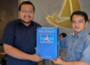 Dewan Pimpinan Pusat (DPP) Partai Demokrat secara resmi menunjuk Andi Achmad Ryan Ferry sebagai Pelaksana Tugas (Plt) Sekretaris Dewan Pimpinan Cabang (DPC) Partai Demokrat Kabupaten Pinrang