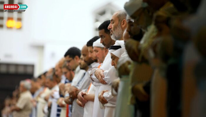 Tata Cara dan Niat Sholat Tarawih Lengkap Beserta Doanya