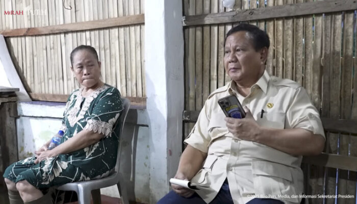 Momen Prabowo Cek Banjir Bekasi, Minta Sekolah Rusak Segera Diperbaiki