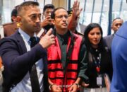 Ekspresi Tegang Nadiem Makarim usai Ditetapkan Tersangka Dugaan Korupsi Laptop
