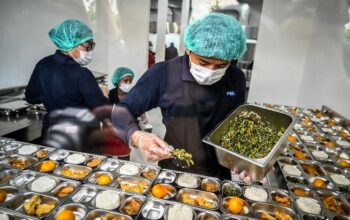 Anggota Komisi IX DPR RI Nurhadi menyoroti dugaan ribuan lokasi dapur makan bergizi gratis fiktif dan menuntut Badan Gizi Nasional (BGN) memperbaiki sistem verifikasi serta mempublikasikan data detail SPPG demi akuntabilitas program