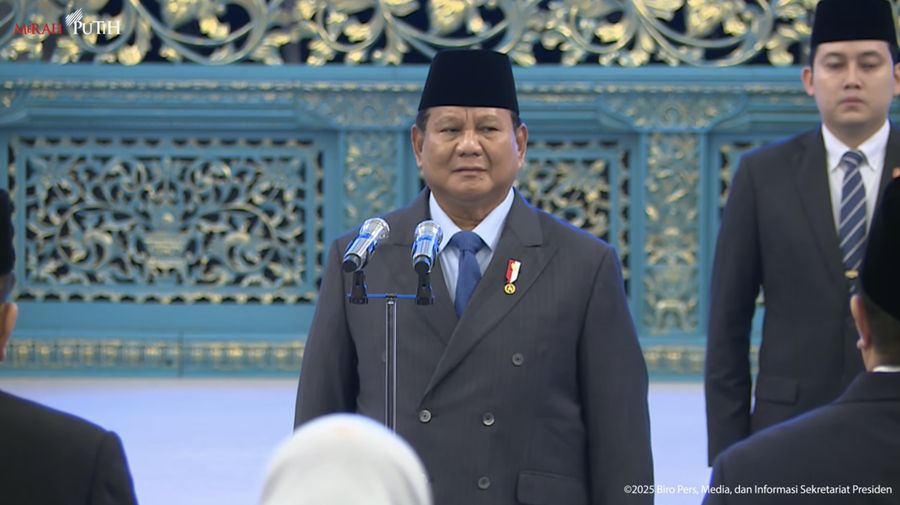 Presiden Prabowo Subianto melantik Erick Thohir sebagai Menpora dan Djamari Chaniago sebagai Menko Polkam, serta mengangkat sejumlah pejabat baru di Kabinet Merah Putih 2024–2029 pada Rabu (17/9/2025)
