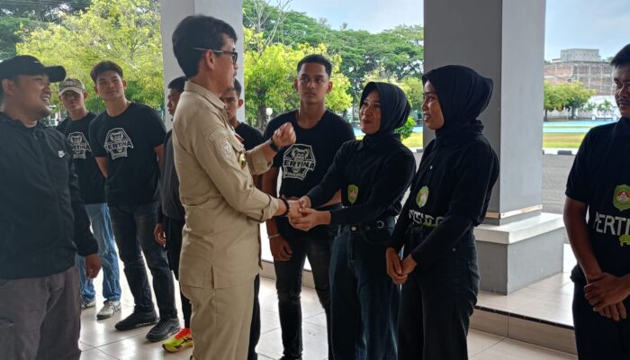 Sekda Pinrang Lepas 12 Atlet Pertina Pinrang di Laga Prapropov Sulsel
