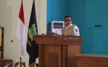 Pemerintah Kabupaten Pinrang sosialisasikan Peraturan Bupati Nomor 14 Tahun 2025 tentang Pakaian Dinas ASN untuk menyeragamkan tata tertib, menegakkan disiplin, etika, dan citra profesional ASN