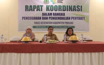 Wakil Bupati Pinrang, Sudirman Bungi, S.IP., M.Si, membuka Rapat Koordinasi Lintas Sektor Pencegahan dan Pengendalian Penyakit (P2P) Dinas Kesehatan Pinrang pada Senin (3/11) angindai.com.