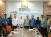 Bupati Pinrang H.A. Irwan Hamid tinjau kritis abrasi irigasi Patampanua dan jalan Lome-Batulappa yang rusak parah. Pemkab Pinrang harap BBWS Pompengan-Jeneberang segera ambil langkah konkret