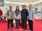 Gubernur Sulawesi Selatan, Andi Sudirman Sulaiman, secara resmi melepas tim medis relawan yang akan bertugas dalam misi kemanusiaan untuk korban bencana banjir di Kabupaten Aceh Tamiang, Provinsi Aceh