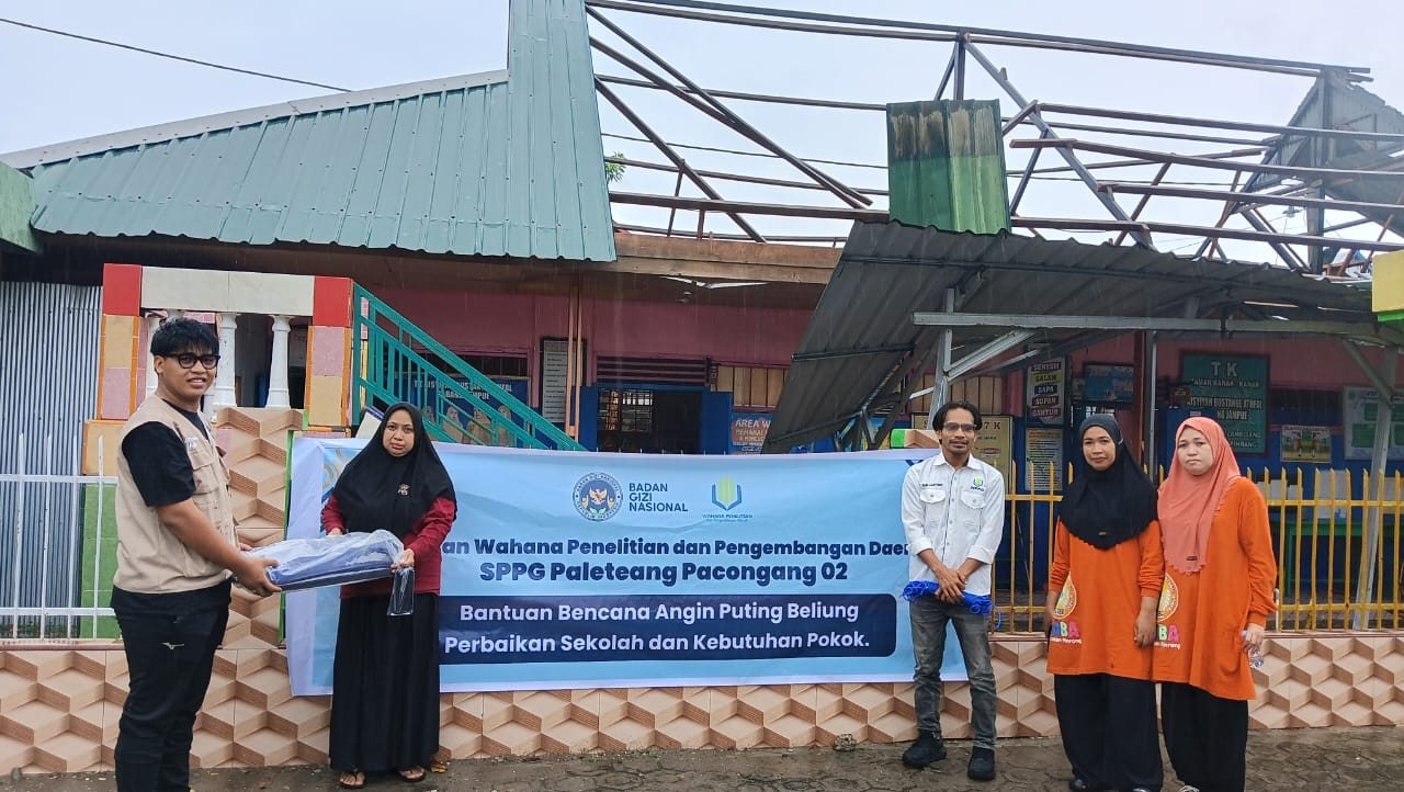 Yayasan Wahana Penelitian dan Pengembangan Daerah, mitra Program Makan Bergizi Gratis (MBG), menyerahkan bantuan perbaikan sekolah dan kebutuhan pokok bagi korban bencana di Pinrang, Sulawesi Selatan. Aksi ini menanggapi imbauan Badan Gizi Nasional.