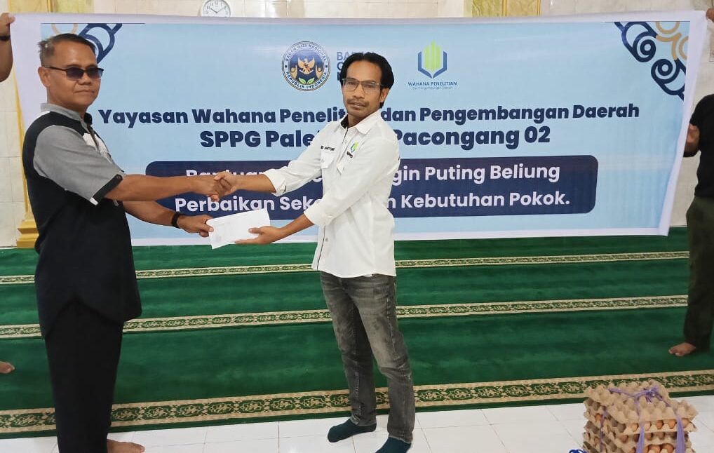 Yayasan Wahana Penelitian dan Pengembangan Daerah, mitra Program Makan Bergizi Gratis (MBG), menyerahkan bantuan perbaikan sekolah dan kebutuhan pokok bagi korban bencana di Pinrang, Sulawesi Selatan. Aksi ini menanggapi imbauan Badan Gizi Nasional.